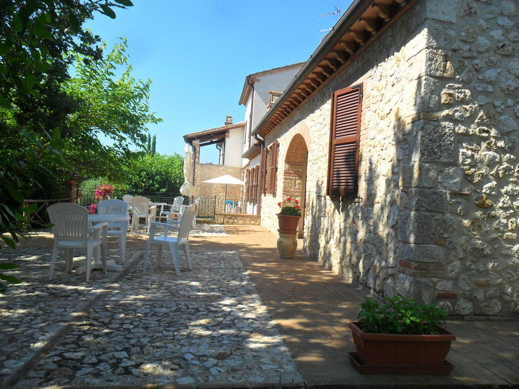 Casale Santa Caterina Aparthotel Amelia Bagian luar foto